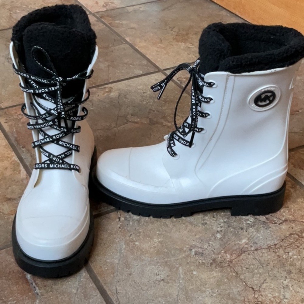 Michael Kors White and Black Winter Boots